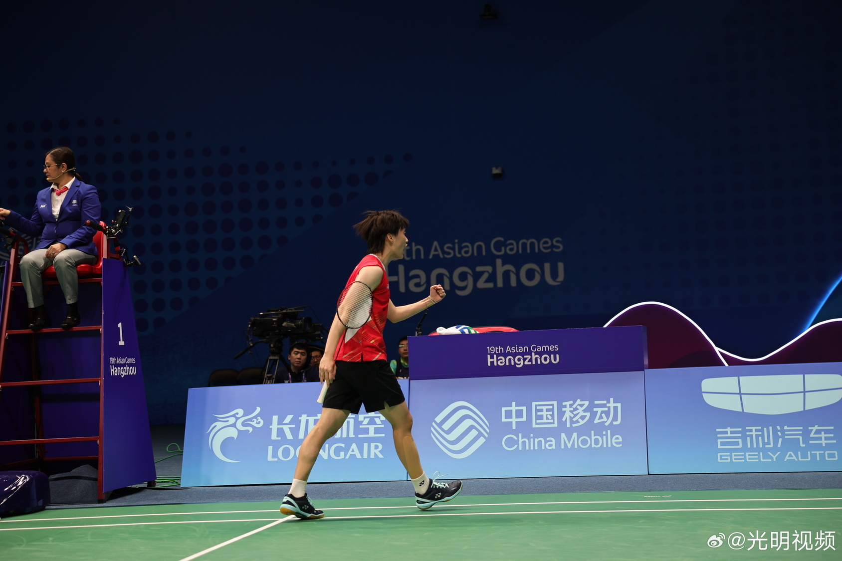 行业薪酬与 行业薪酬与